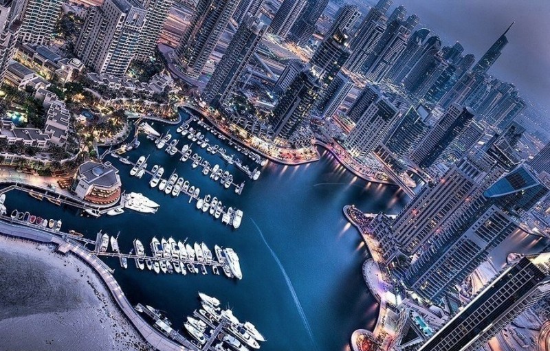 Вид на пристань Дубай Марина, Дубай, ОАЭ