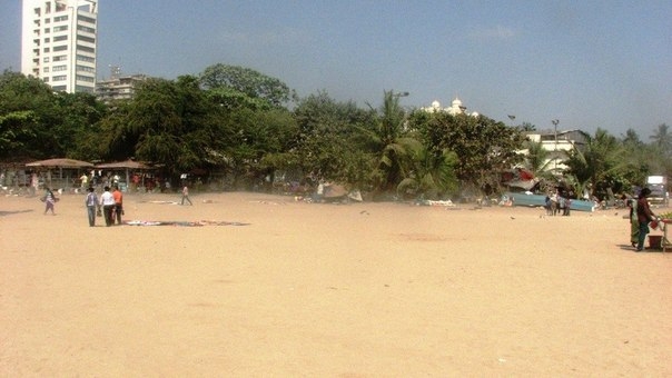 Чоупатти пляж - место отдыха жителей индийского города Мумбаи
