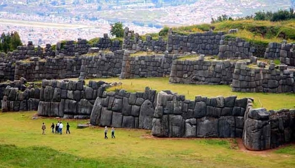 Саксайуаман (Sacsayhuaman), Перу.