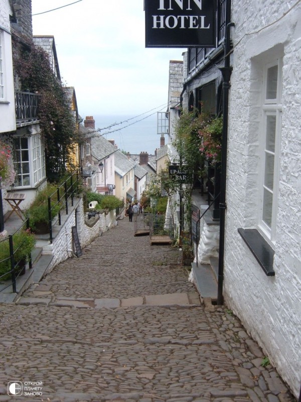 Кловелли (Clovelly) — маленькая рыбацкая деревня. Девон, Англия