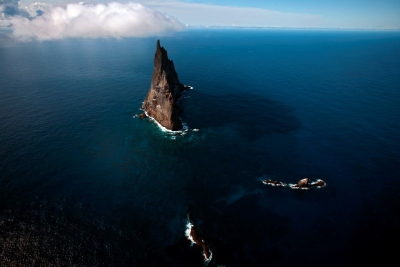 Самый высокий морской пик: Пирамида Болла (Австралия)