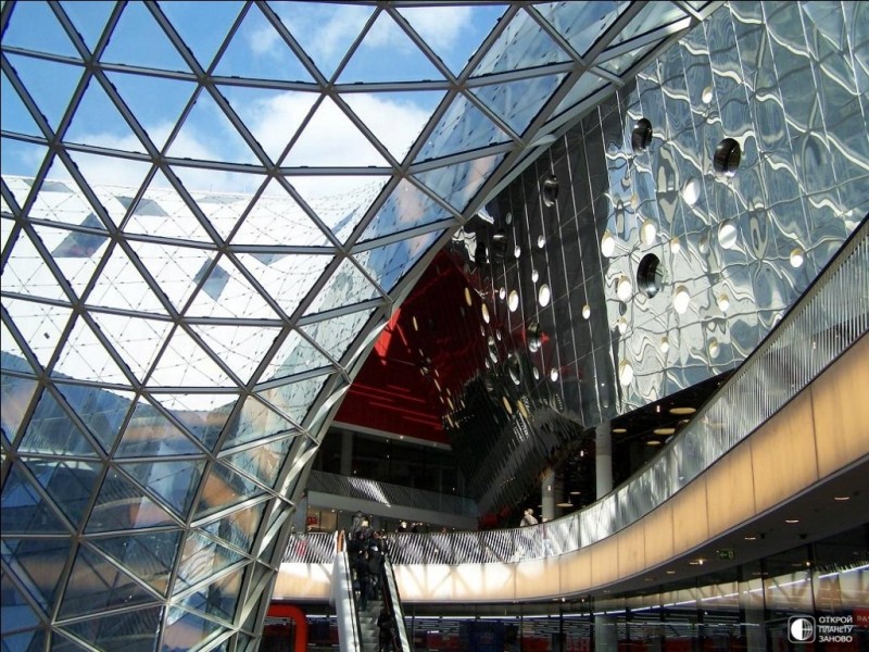 Красивейший торговый комплекс MyZeil Красивейший торговый комплекс MyZeil