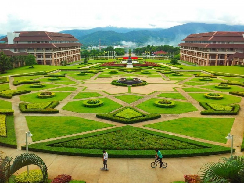 Национальный парк-сад цветов Mae Fah Luang Garden  в Таиланде