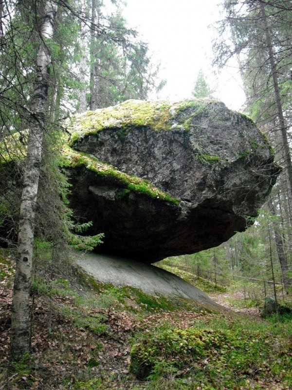 Необычный камень Куммакиви Необычный камень Куммакиви