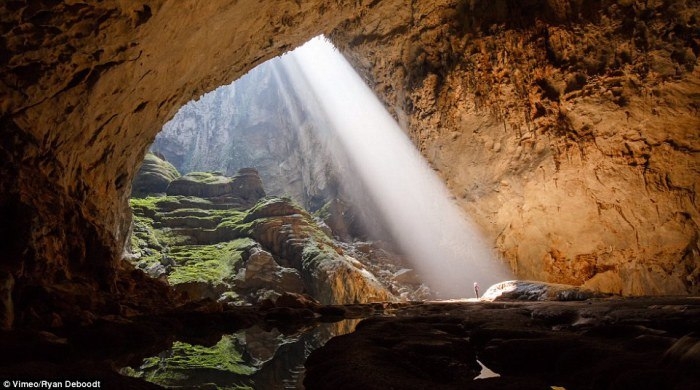 Крупнейшая пещера в мире Hang Son Doong, Вьетнам