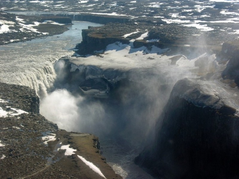 «Дрожащий» водопад Деттифосс (Исландия)