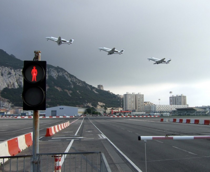 Необычный аэропорт Гибралтара