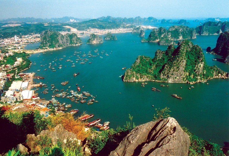Бухта Халонг (Вьетнам)