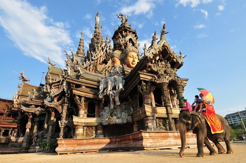 Деревянный Храм Истины в Паттайе, Тайланд