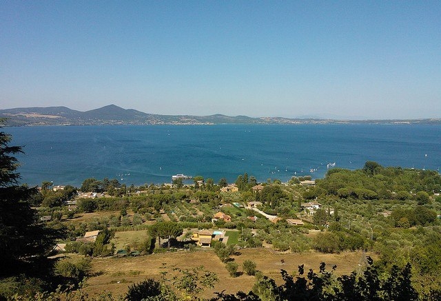 Озеро Браччано, Италия