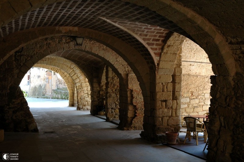 Средневековый город Ператальяда (Peratallada), Каталония, Испания