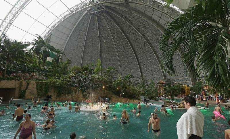 Aквапарк Ocean Dome: жемчужина курорта Сигайе