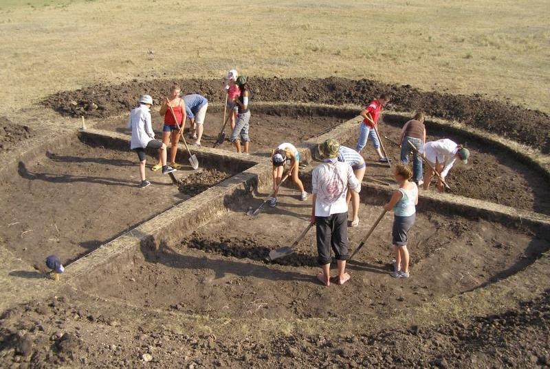 Аркаим: загадки уральской крепости Аркаим: загадки уральской крепости