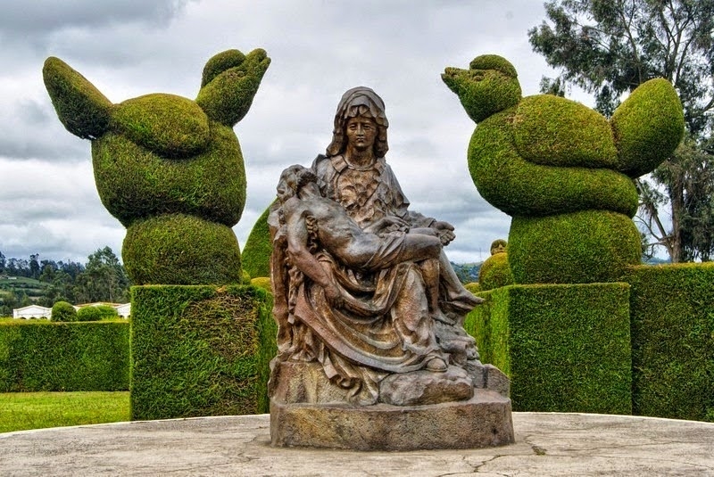Кладбище-топиарий - самая необычная достопримечательность Эквадора 1