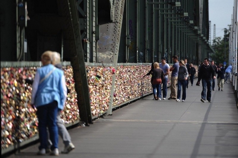 Мост любви Hohenzollernbruecke Bridge