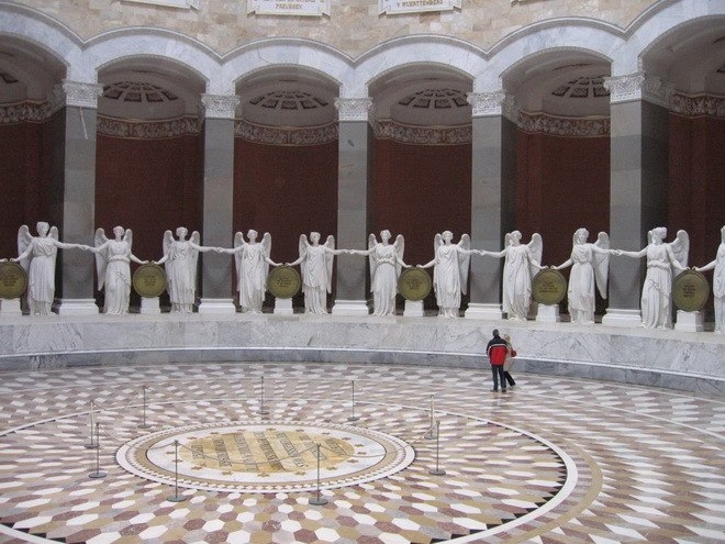 Зал освобождения Befreiungshalle Зал освобождения Befreiungshalle
