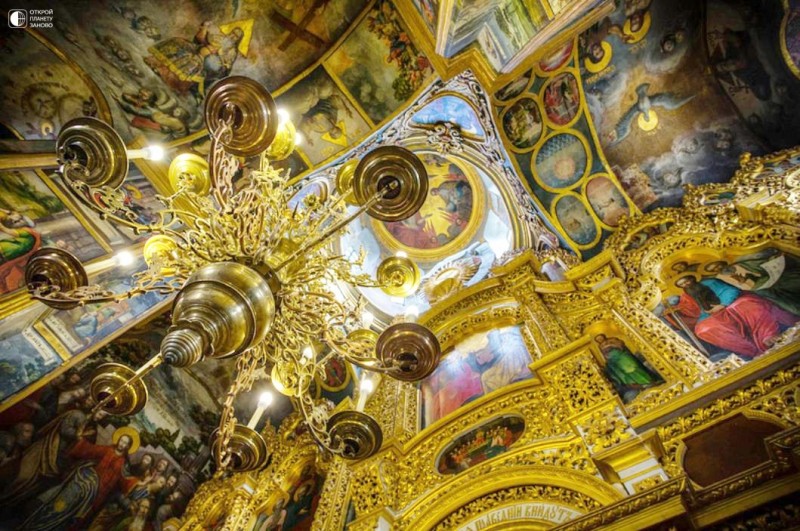 Киево-Печерская Лавра - знаменитая православная обитель Киево-Печерская Лавра - знаменитая православная обитель