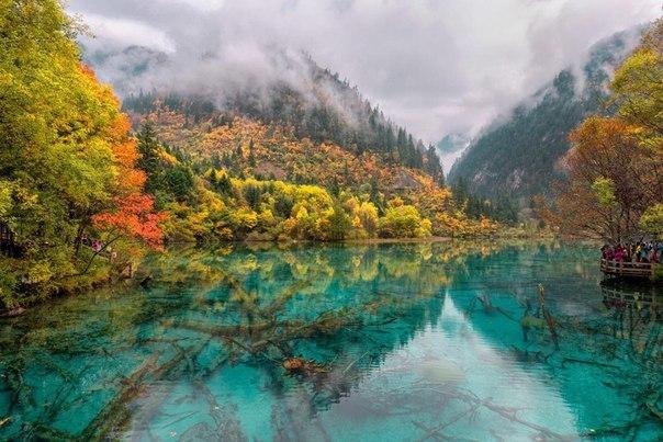 Озеро пяти цветков, Цзючжайгоу, Китай.