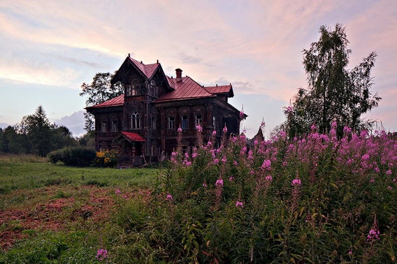 Старинный терем в Погорелово. Костромская область Старинный терем в Погорелово. Костромская область