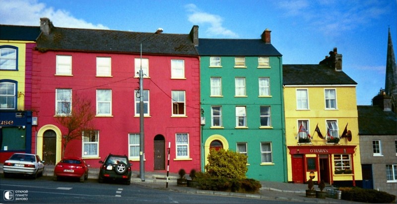 Радужный Кинсейл -  небольшой городок в Ирландии, в графстве Корк.