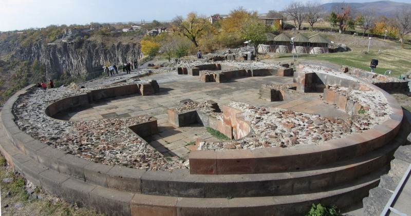 Гарни Гарни