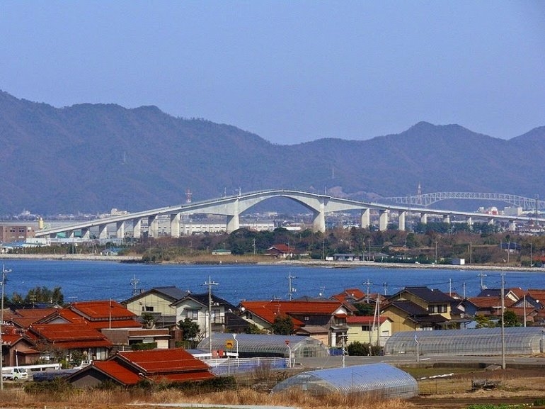 Мост Эшима Охаси в Японии