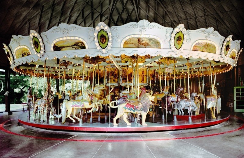 Столетняя карусель Looff Carousel в Сан-Диего (США)