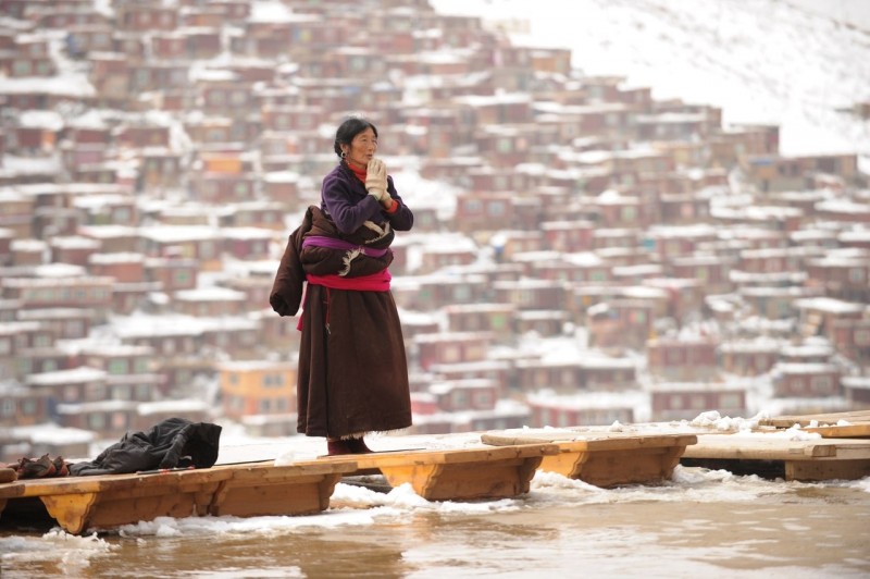 Будни Тибетского монастыря Седа, известного тибетцам как монастырь Сертар, провинция Сычуань, Китай.