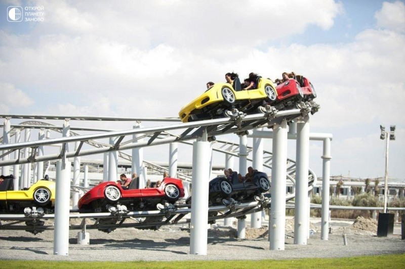 Ferrari World (Абу-даби, ОАЭ) Ferrari World (Абу-даби, ОАЭ)
