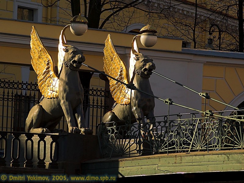 Грифоны Банковского моста. Грифоны Банковского моста.