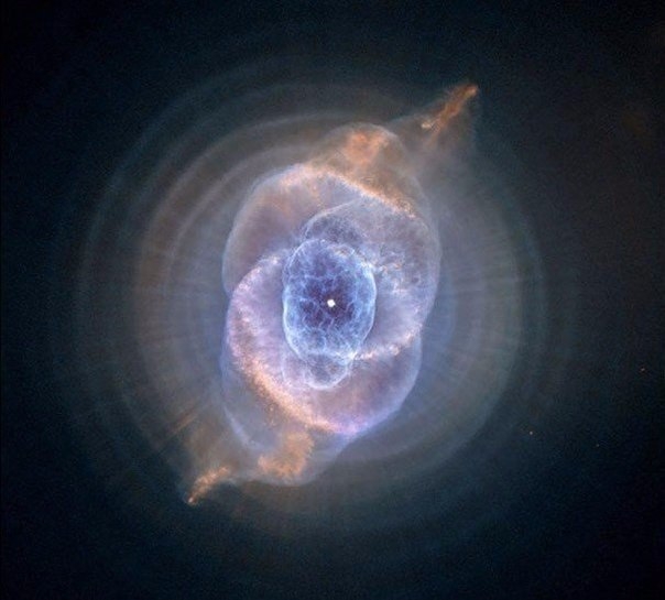 Лучшие фотографии «Хаббла»: результаты голосования к 25-летию телескопа