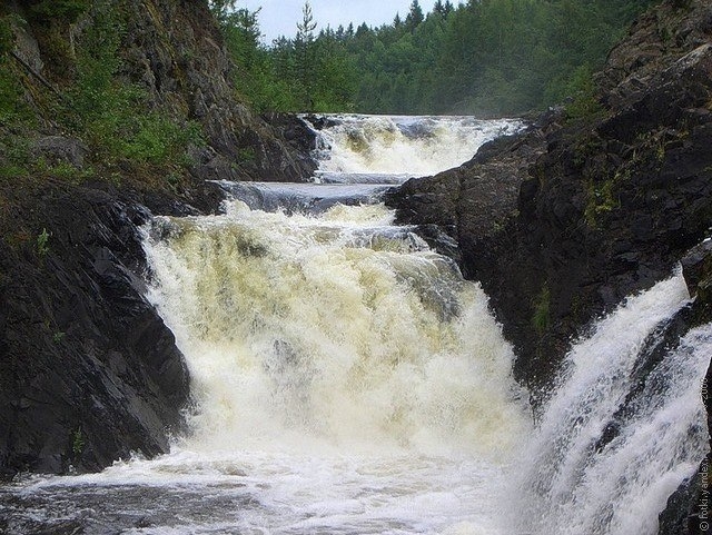 Водопад Кивач, республика Карелия, Россия