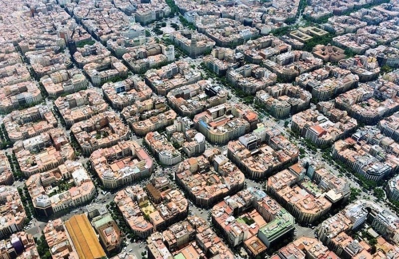 Вид сверху на Барселону