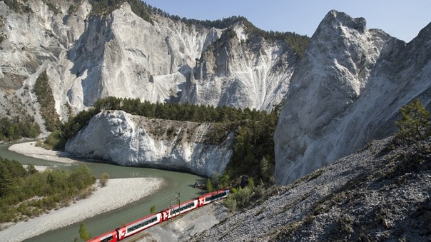 Самые красивые маршруты мира: швейцарский Ледниковый экспресс