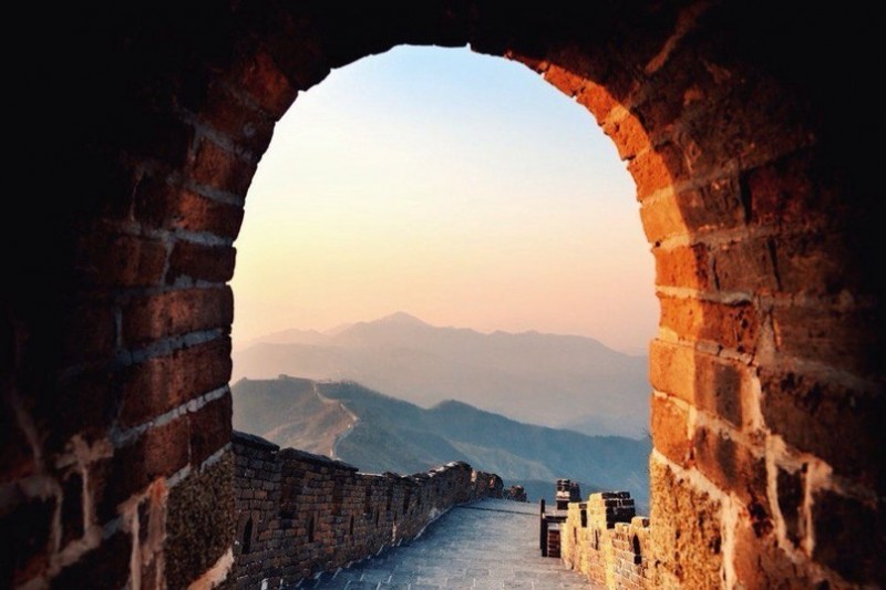 Одно из  чудес света -Великая Китайская стена