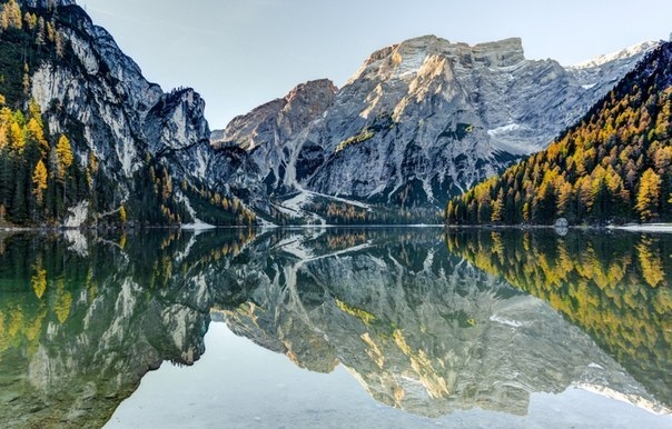 Пейзажи австрийского фотографа Torsten Muehlbacher, отраженные в воде