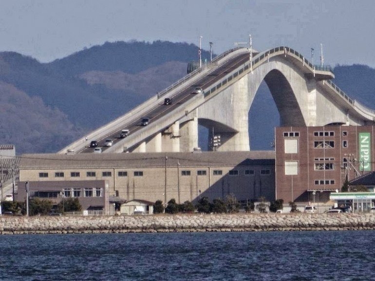 Мост Эшима Охаси в Японии