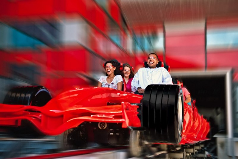 Ferrari World в Абу-даби, ОАЭ Ferrari World в Абу-даби, ОАЭ