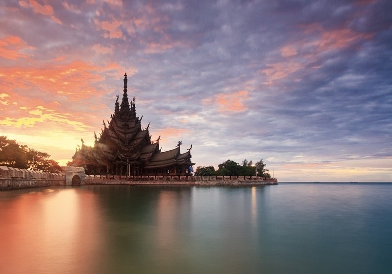 Деревянный Храм Истины в Паттайе, Тайланд