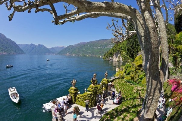 Пейзажи озера Комо, Италия.