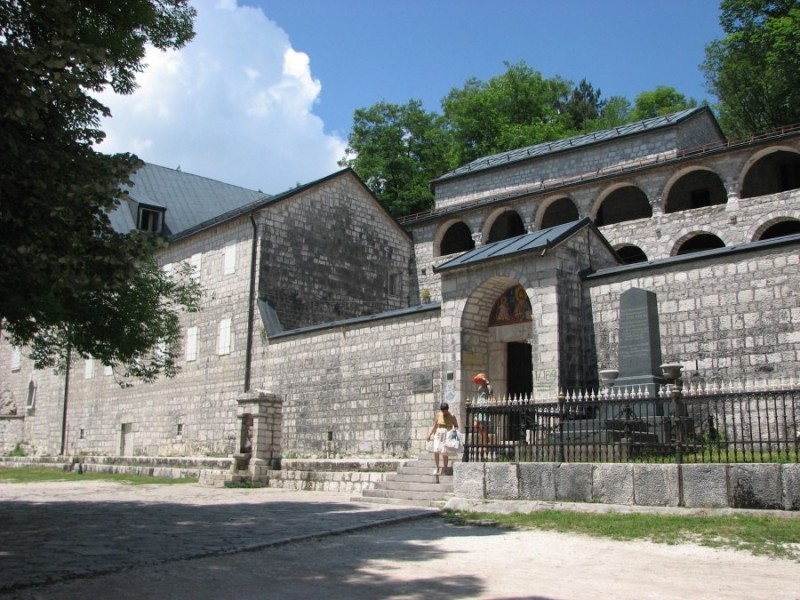 Цетинский монастырь: духовная реликвия Черногории