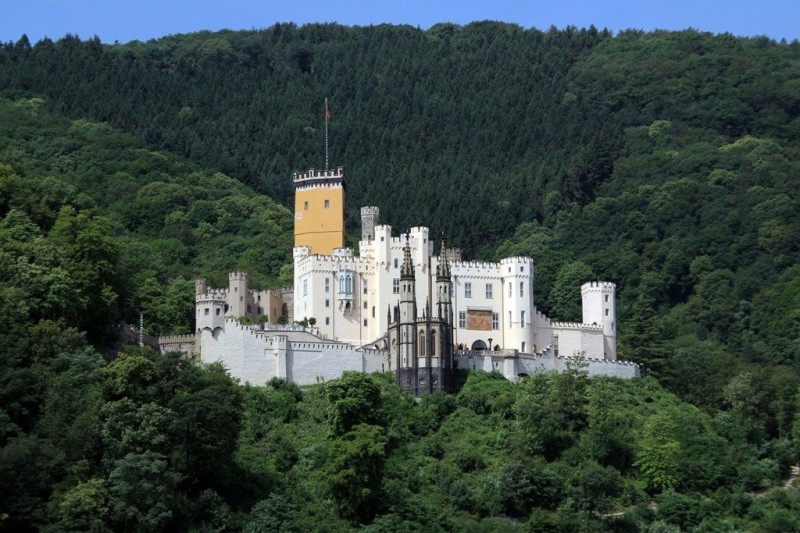 Замок Штольценфельс
