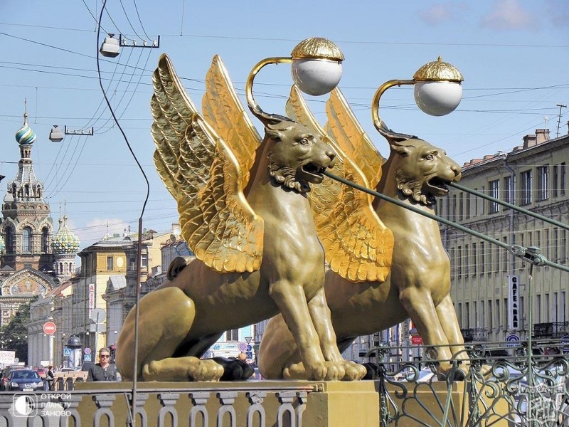 Грифоны Банковского моста. Грифоны Банковского моста.