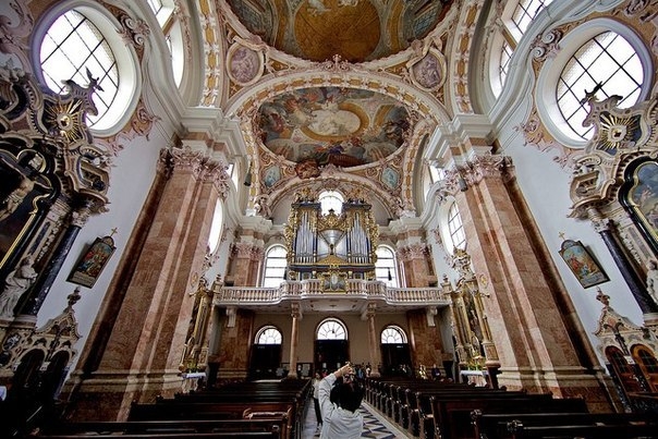 Собор Святого Иакова в Инсбруке, Австрия.