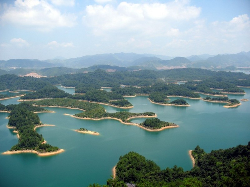 Цяньдаоху - Озеро тысячи островов.
