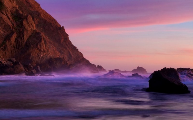 Фиолетовый пляж Пфайффер Бич в Калифорнии 1