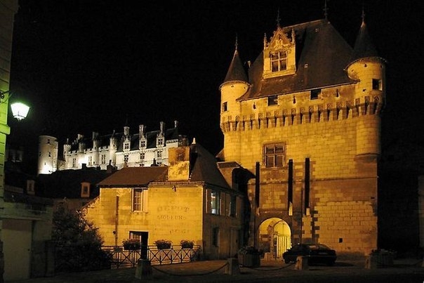 Замок Лош, Франция 6