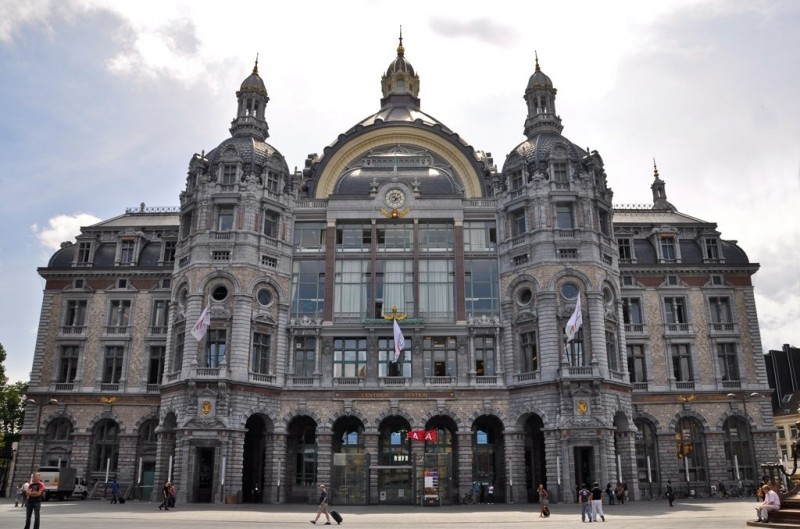 Железнодорожный вокзал в Антверпене