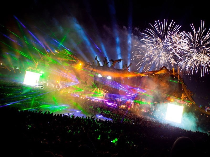 Удивительные дизайны сцен музыкального фестиваля Tomorrowland. Удивительные дизайны сцен музыкального фестиваля Tomorrowland.