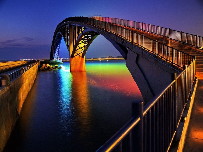 Радужный мост Xiying Rainbow Bridge в Магонге, Тайвань